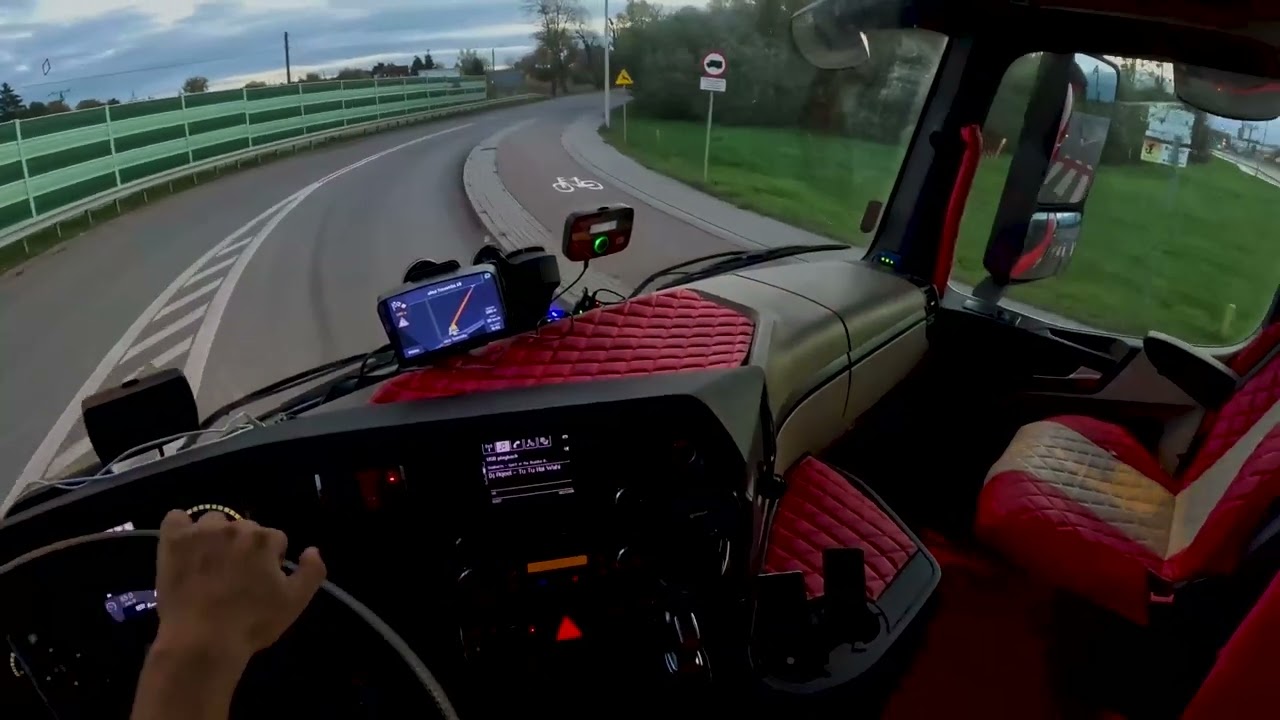 Prin Europa la 19 ani! S2 - ep1! Drumuri neasfaltate în Polonia! Mergem și descărcăm cisterna!