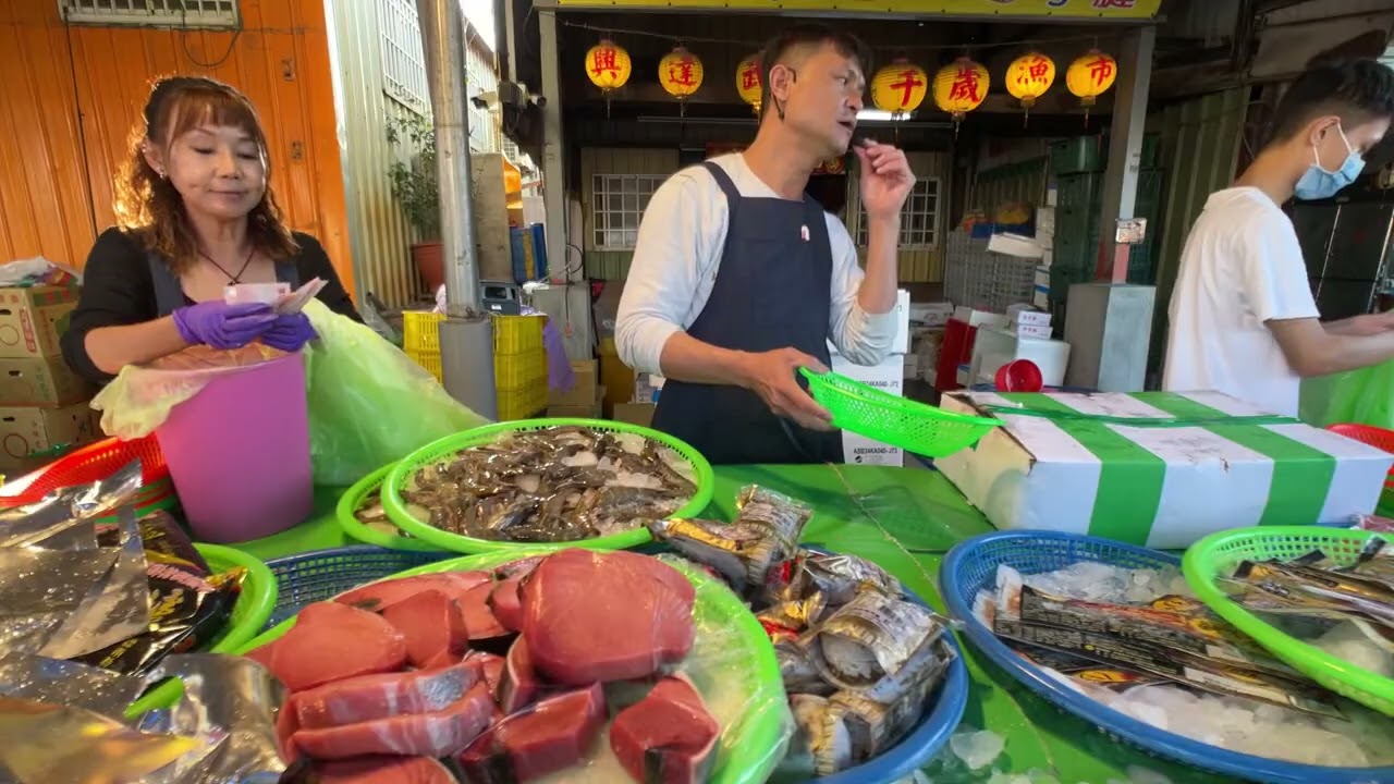 千元魚塊綜合拼盤 我就不相信現在還有人敢玩 #興達港王中皇 #高雄興達港 #海鮮叫賣 #海鮮拍賣