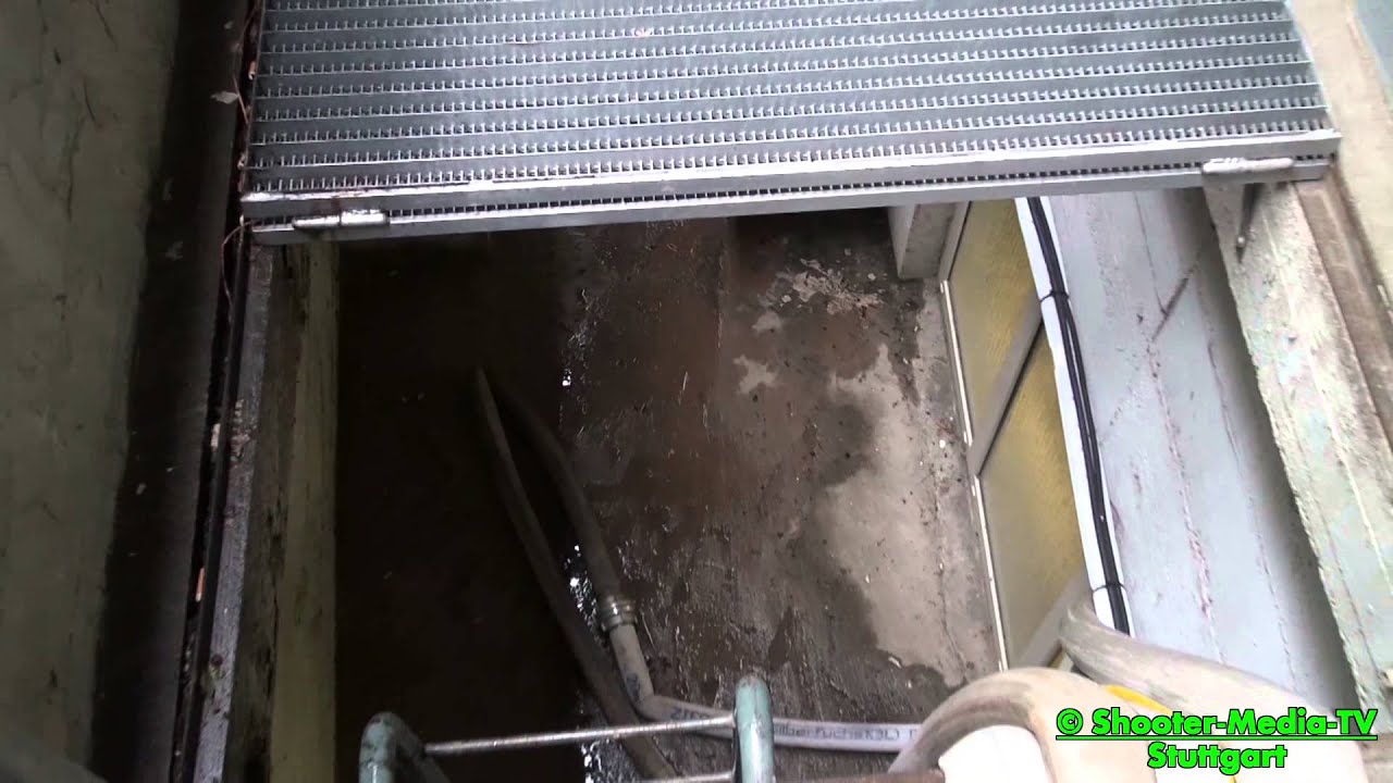 [E] - WASSERROHRBRUCH SETZT GEBÄUDE DER UNI-STUTTGART UNTER WASSER - [Einsatz Feuerwehr Stuttgart]