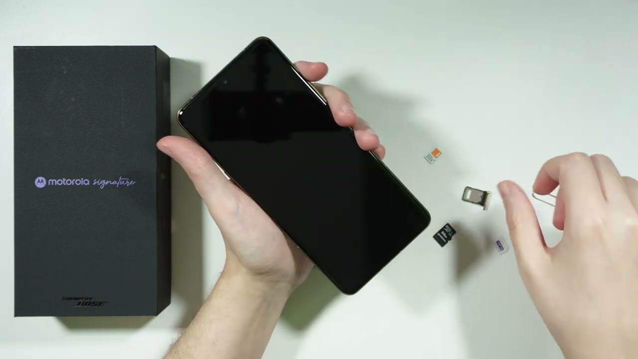 Motorola Signature: Как вставить SIM-карту