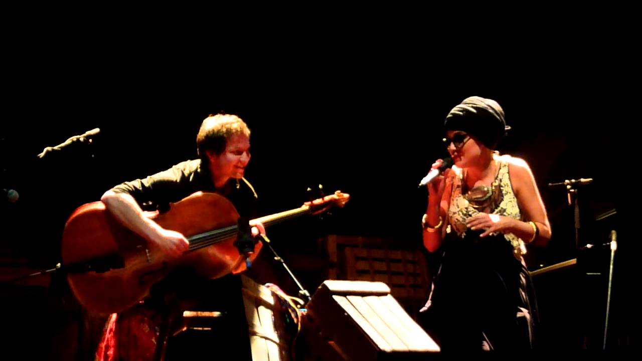Melody Gardot "Somewhere Over The Rainbow" @ Halle aux Grains (Toulouse)