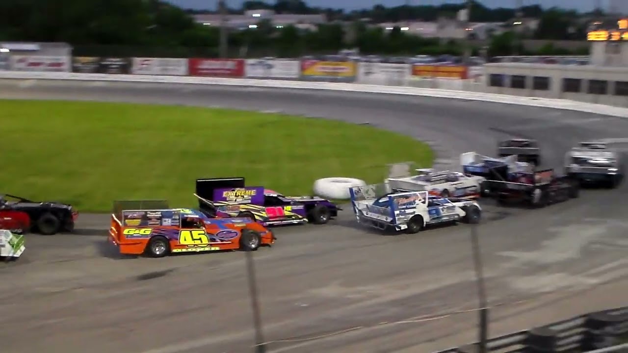 Sportsdrome   Modified Figure 8 second 25  bump and run