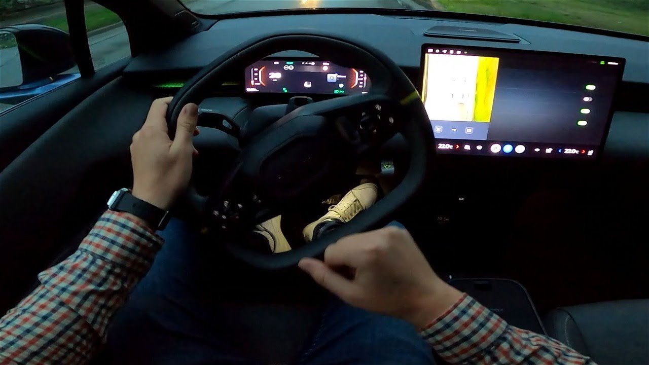 2025 LYNK & Co 02 [66 kWh, 272 HP] POV Late noon driving CARiNIK