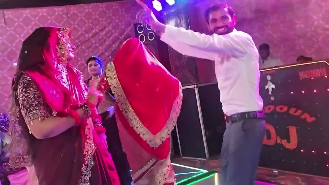 #shivanikiduniya hum gye aaj sadi m # follow 
