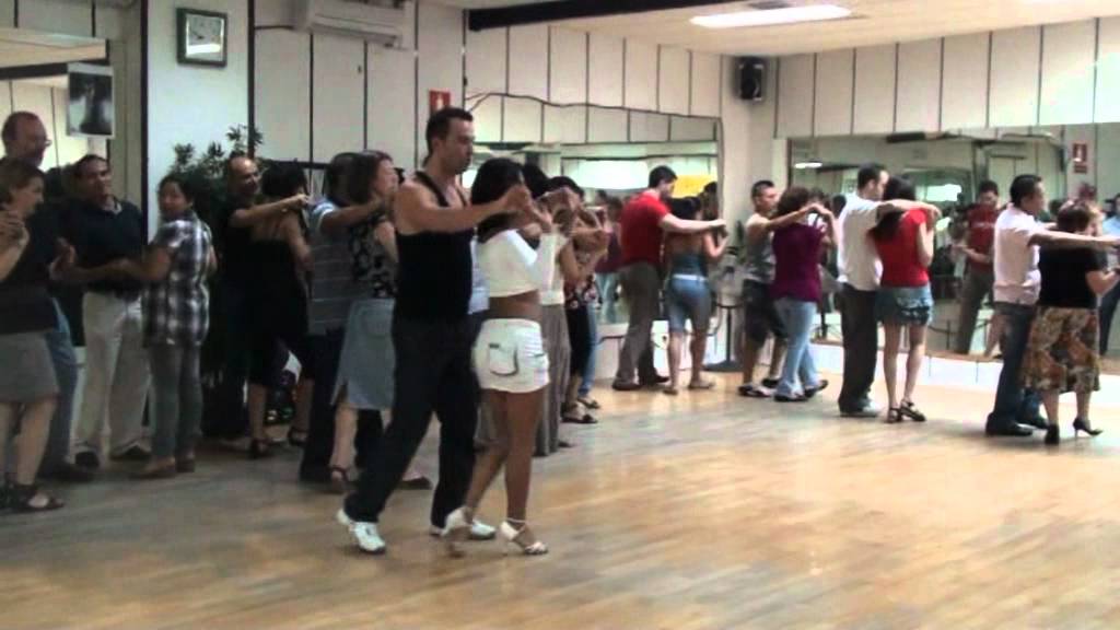FIGURA DE BACHATA NIVEL BASICO BESITO