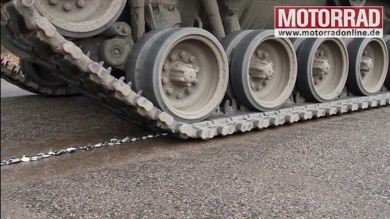 Kellermann lässt Blinker-Plagiate von Panzer zerstören