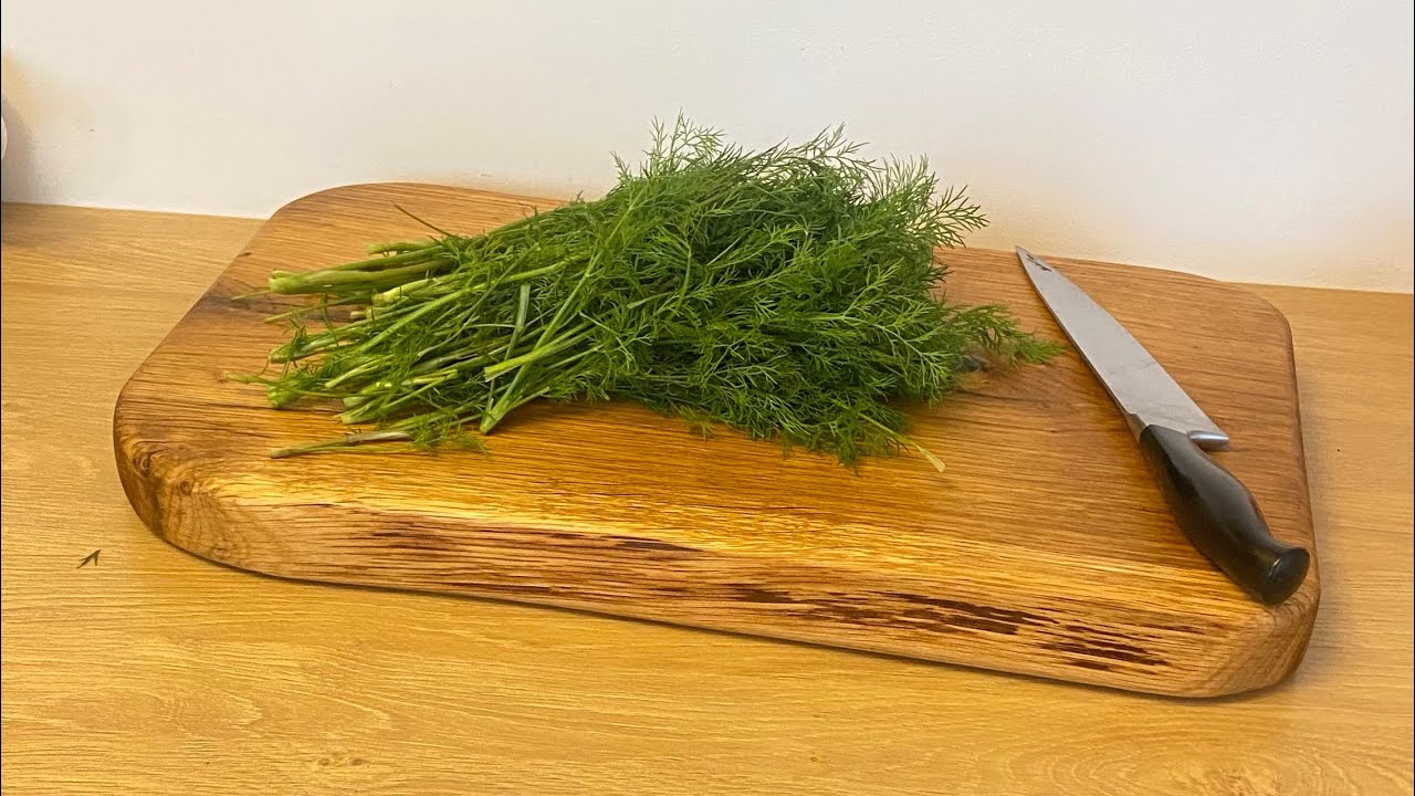 25-letnia deska dębowa do serwowania. #renowacja #deskadoserwowania #dąb #diy #dewalt #stolarz