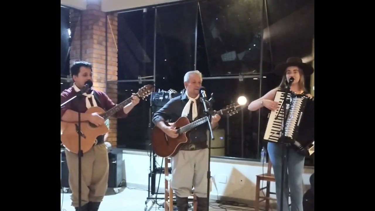 Paola Gaiteira, Teixeirinha Filho e Neto-Ela Tornou-se Freira