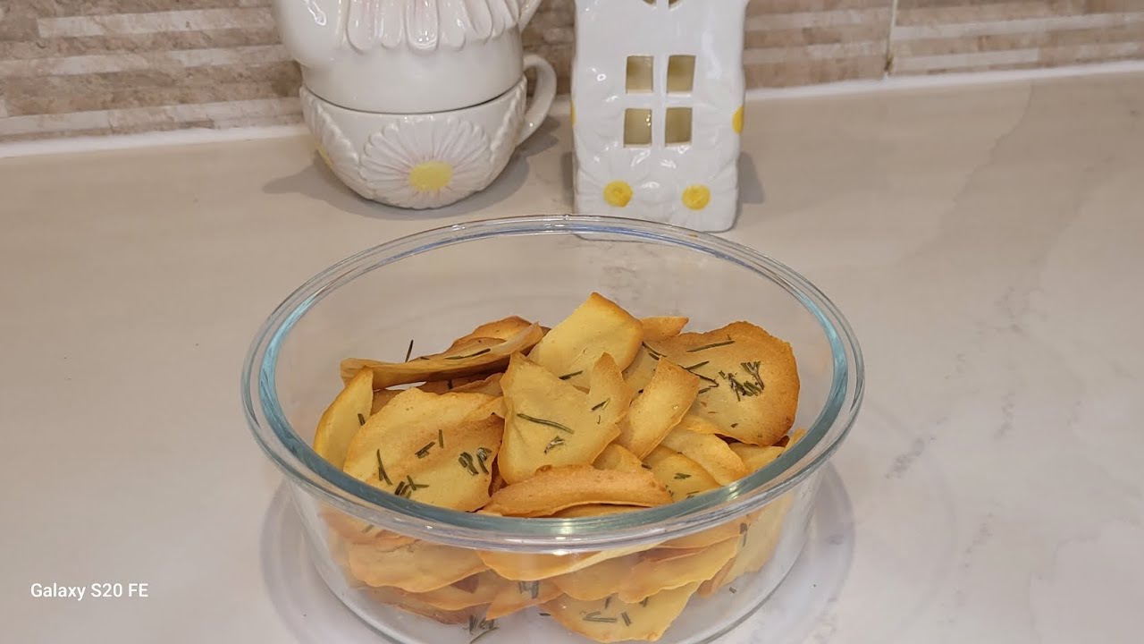 Crunchy, Crispy chickpea chips|super quick and easy healthy snack| high protein, high Fiber! 