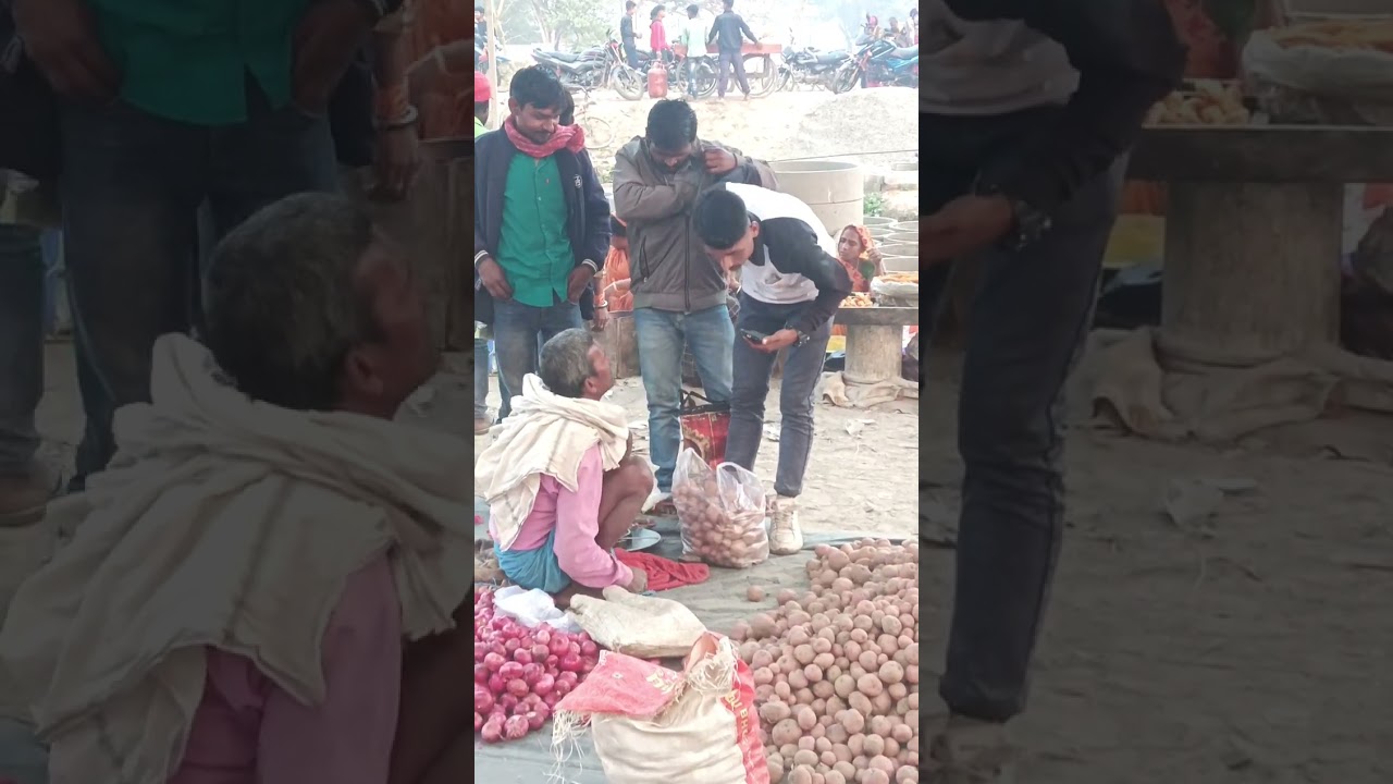 आलू prank#comedy #comedyfilms #funny #sad #shorts#funnycomedy #prank 