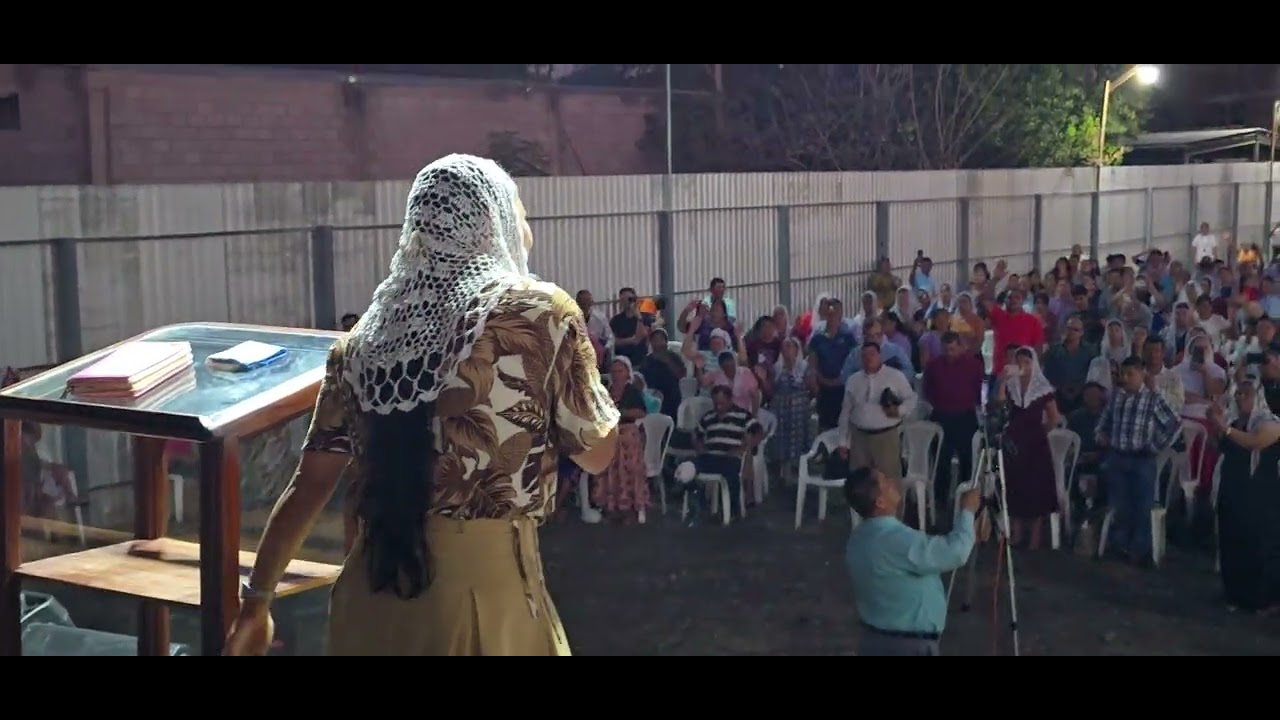 Sigue Adelante, Grupo Fortaleza, en La Trinidad, San Miguel, se proveyó Tarima y sonido 