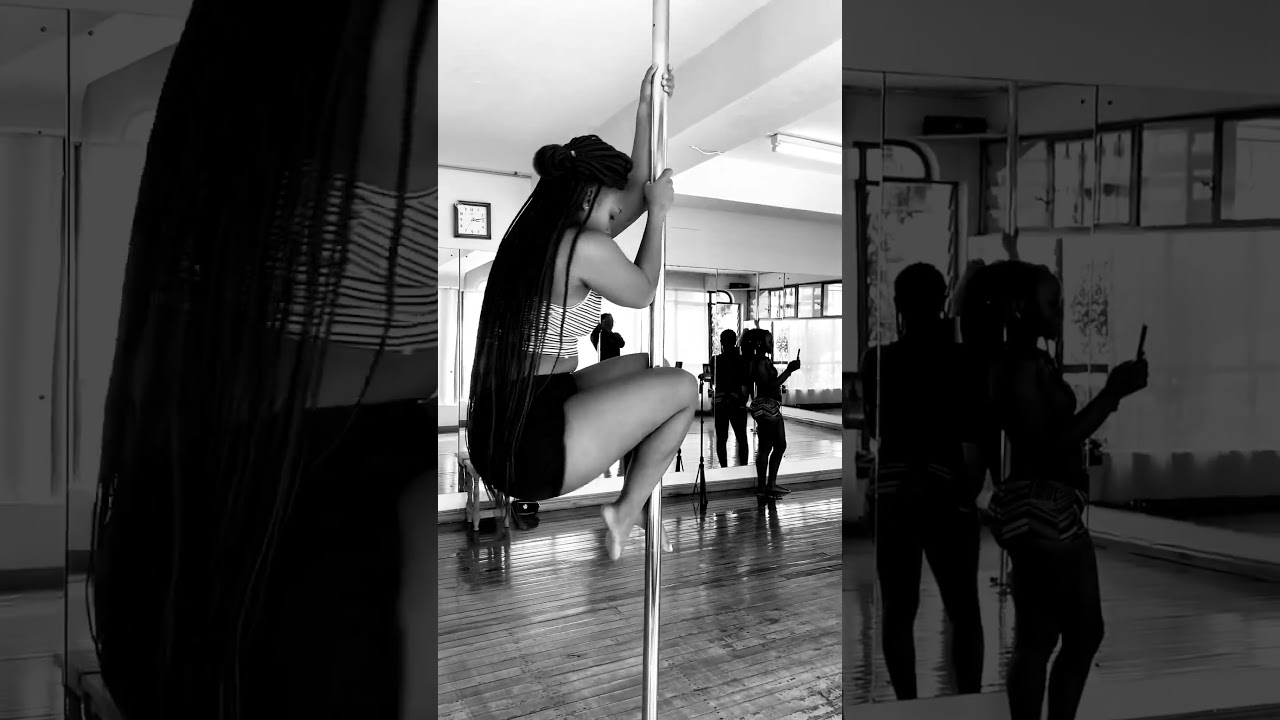 Beginner class pole dance at Birds of Paradise studio … we’re getting there 