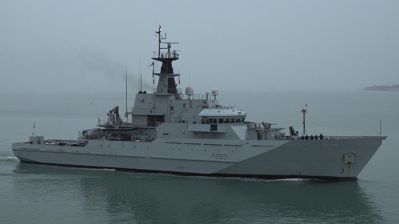 Royal Navy patrol ship 'HMS Mersey' returning to Portsmouth ⚓️ 🇬🇧