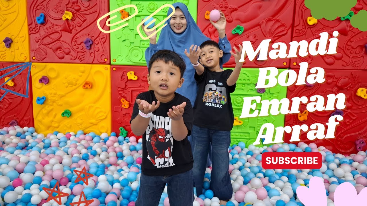 Emran Arraf Main Mandi Bola Di Fruit City Playground Pekanbaru