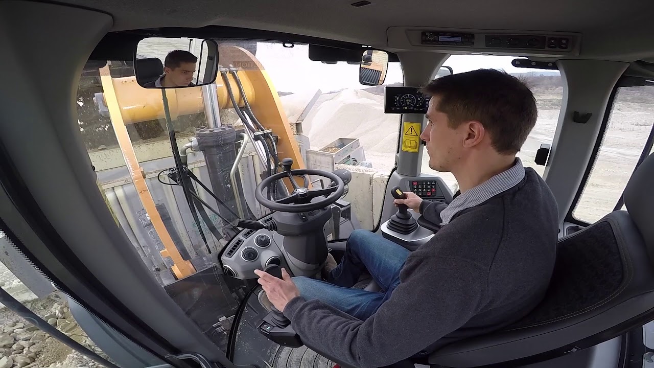Face digging with CASE 1021G and 921G - Drone and cab view