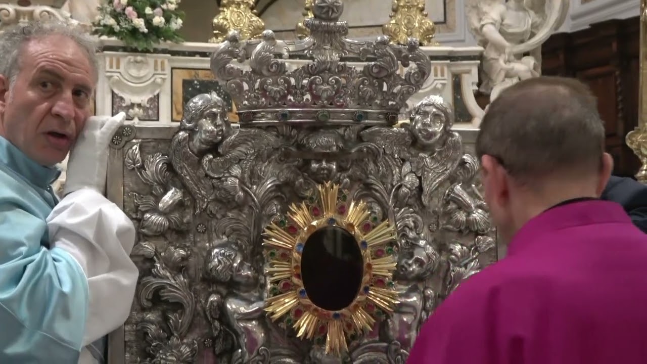 Foggia - La vestizione della Madonna dei Sette Veli