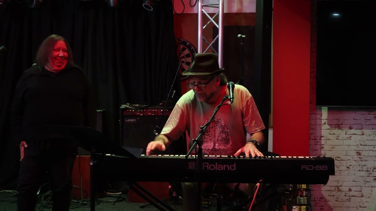 Angel, Tom,  Rusty and Mike slow blues live at Beerwah