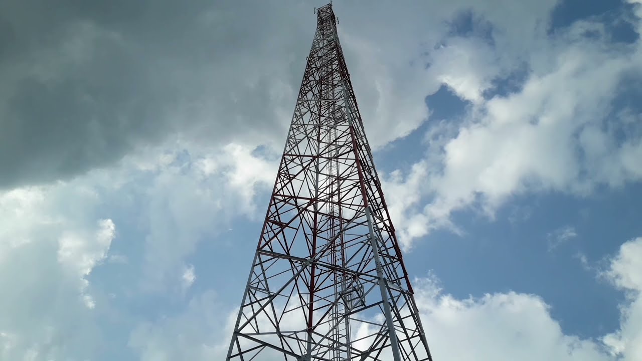 Proses Pembangunan Tower BTS Seluler Dari Awal Hingga Beres