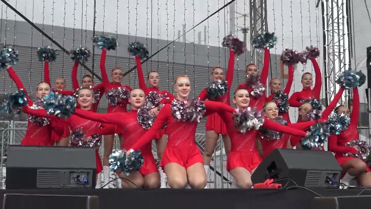 Mażoretki Vena Przemęt na Świątecznym Jarmarku w Poznaniu 2023