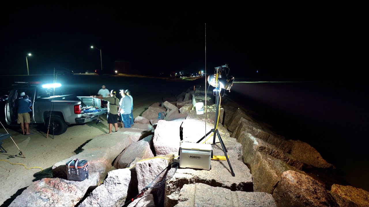 Texas City Dike Night Fishing: Catch, Clean, Cook (S6 E76)