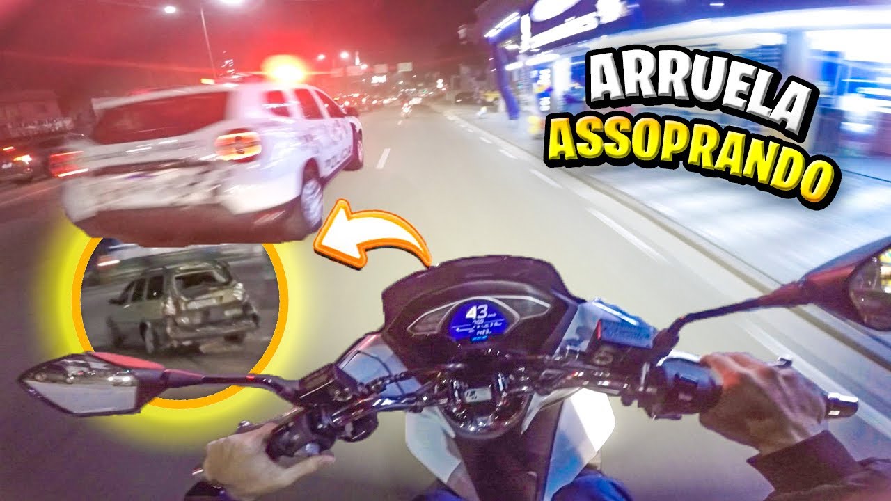 NOTURNO DE PCX COM UMA ARRUELA NO ESCAPE ORIGINAL