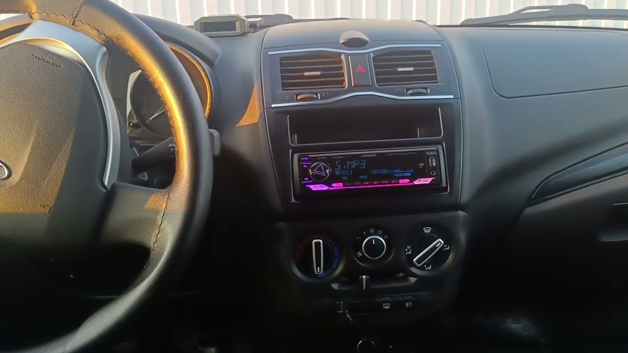 Aura venom d41dsp сравнение с Alpine 9812RR.