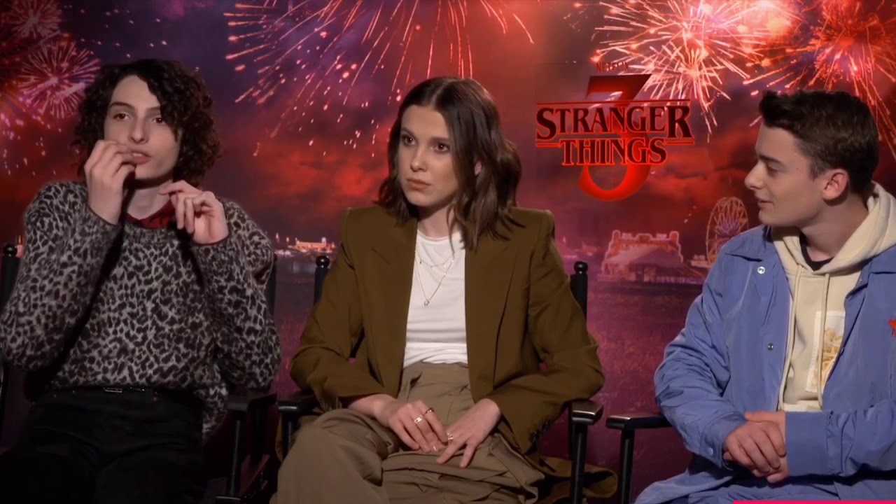 Noah Schnapp getting ignored by Millie Bobby Brown and Finn Wolfhard for 3 minutes straight