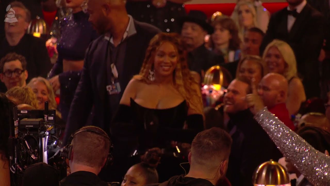BEYONC&Eacute; Reacting To Lizzo's Acceptance Speech | Audience Cam | 2023 GRAMMYs