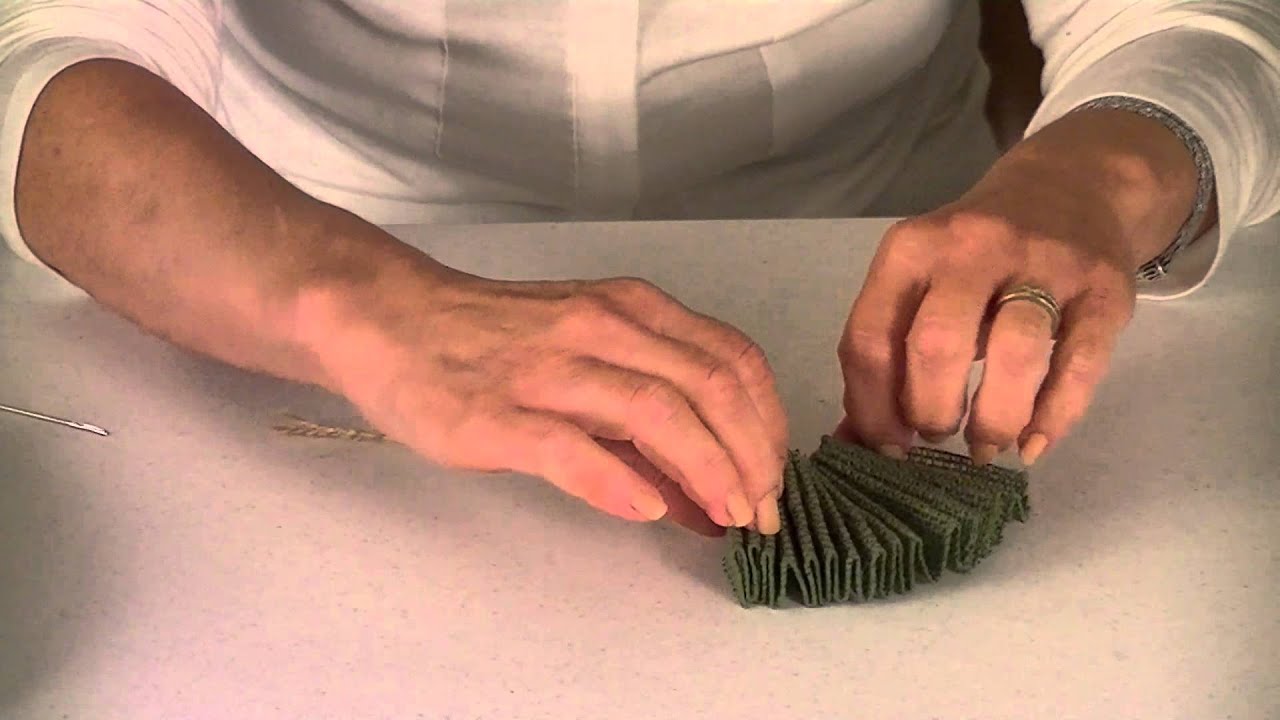 Quick and Easy Ornaments for Under a Dollar | A Country Sampler DIY Video