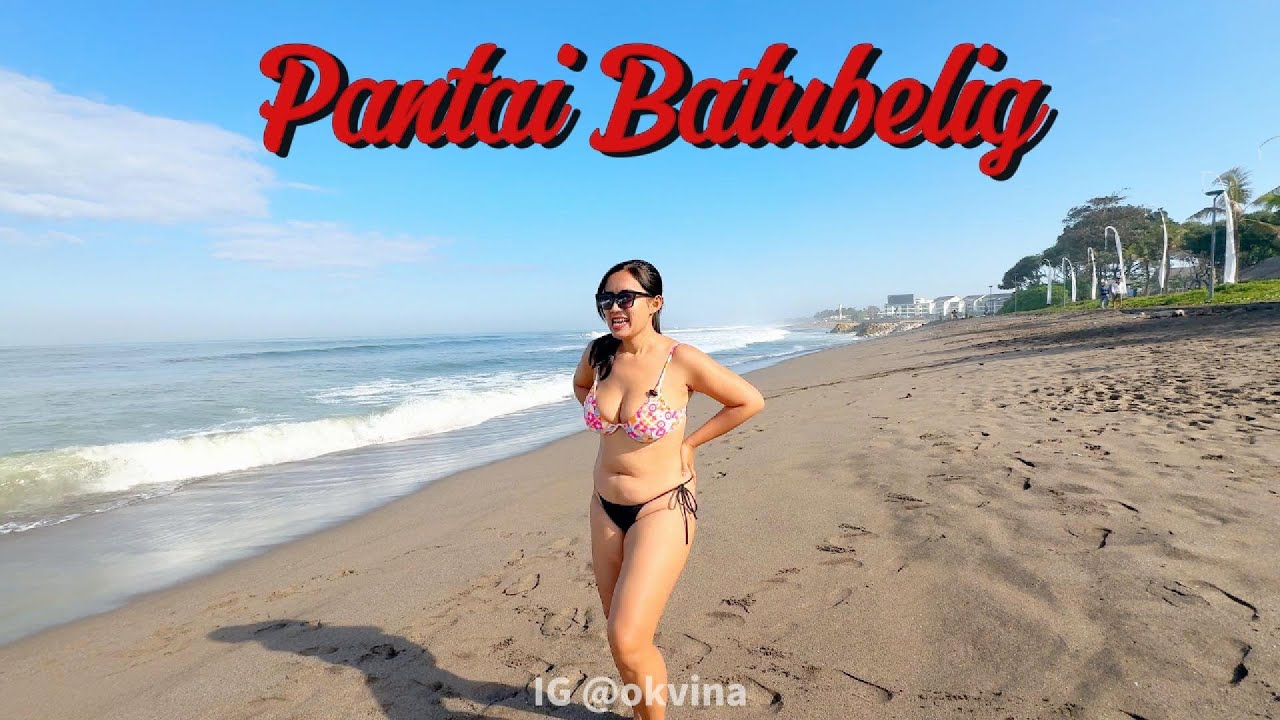 Pagi-Pagi Udah Pakai Bikini di Pantai Batubelig