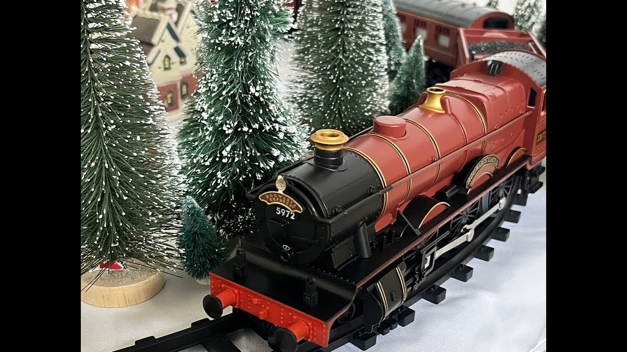 Lionel O Gauge Hogwarts Express / Unboxing & setup ( ASMR……ish)🚂🌲