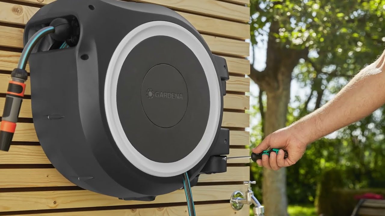 How-To - Wall-mounting GARDENA 35m retractable hose reel - the large garden watering specialist.