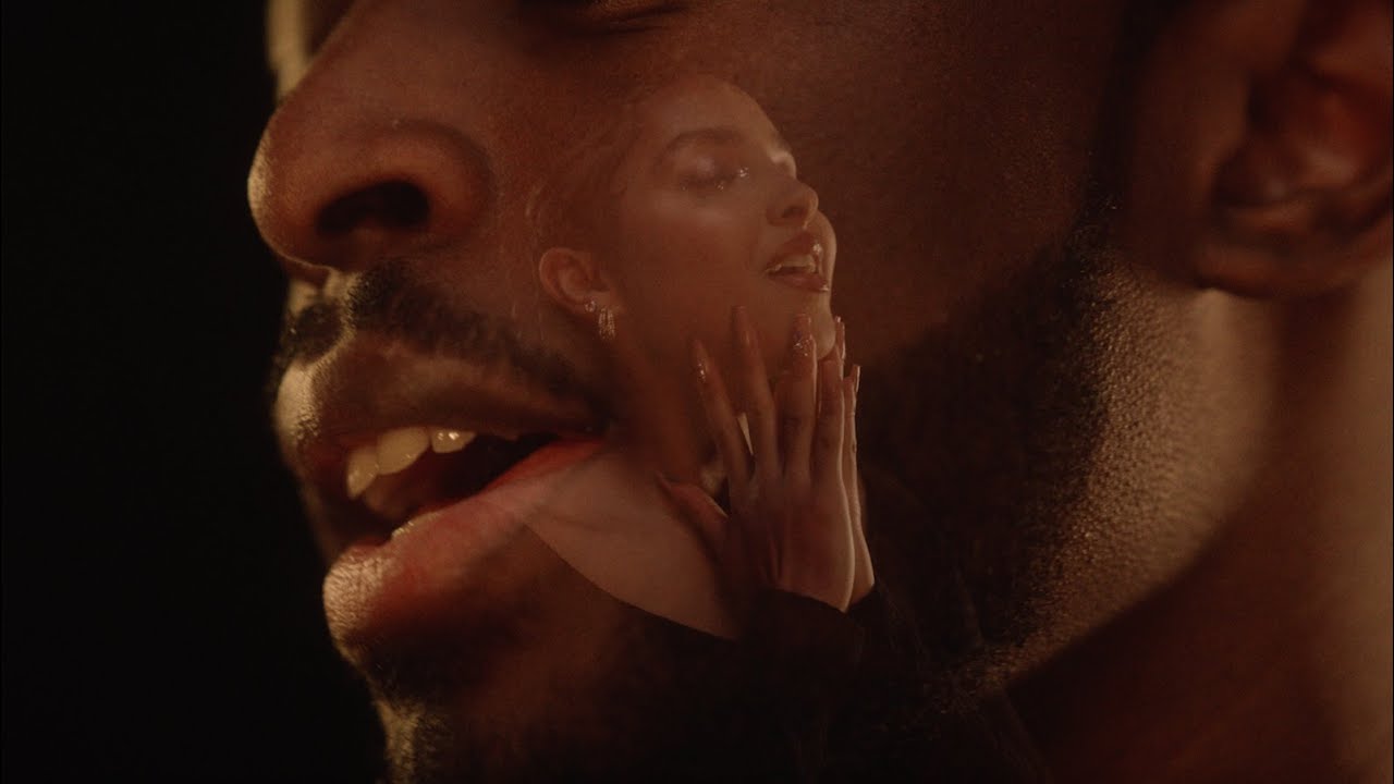 DADJU - Tout ou rien du tout ft. Ocevne (Clip Officiel)