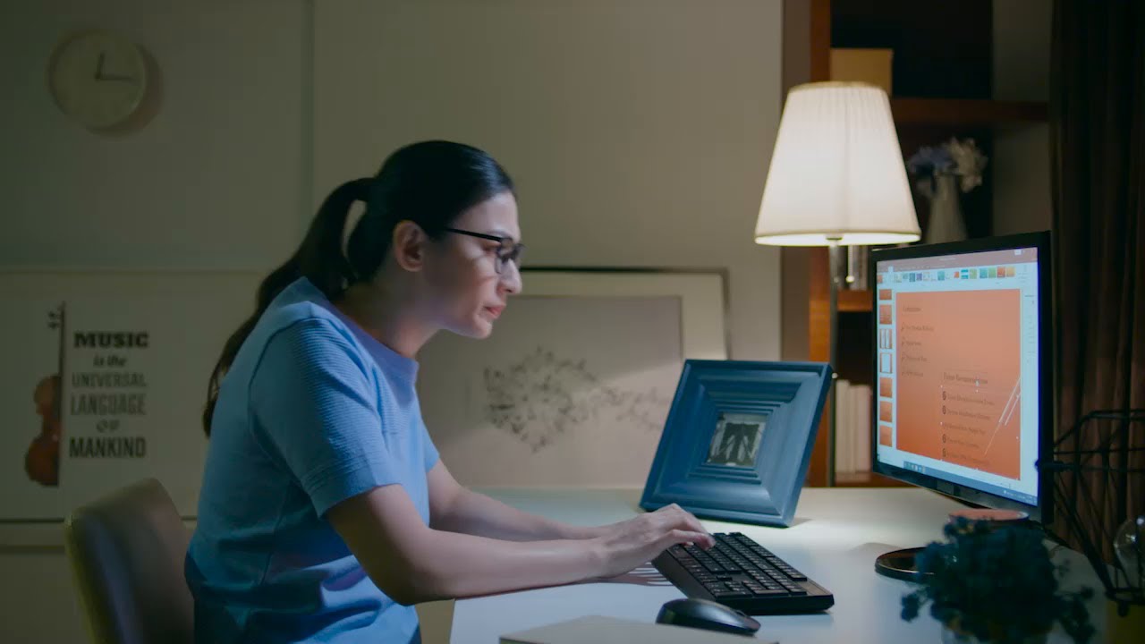 Learn, Play & Work with Smart Monitor | Samsung