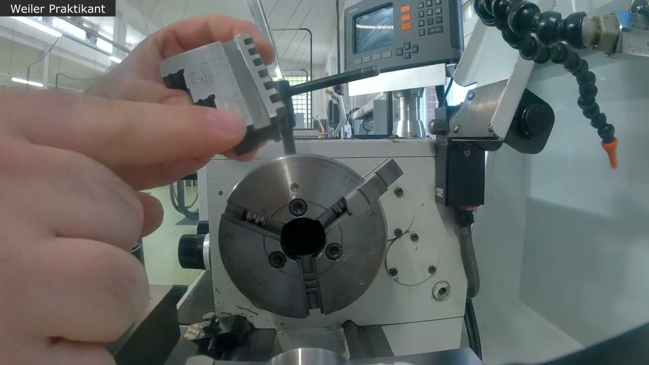 Backen einsetzen im Dreibackenfutter