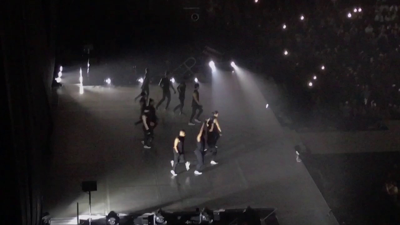 Ariana Grande BE ALRIGHT Live @ Manchester Arena