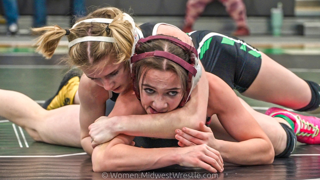 105 – Molly Snyder {G} of Geneseo IL vs. Elie Evans {R} of Morris IL