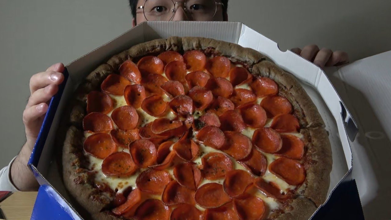 ASMR 페퍼로니 피자 한판 다먹으며 수다떨기 (Korean Mukbang Pepperoni Pizza ASMR — Whispering and Chill Eating)