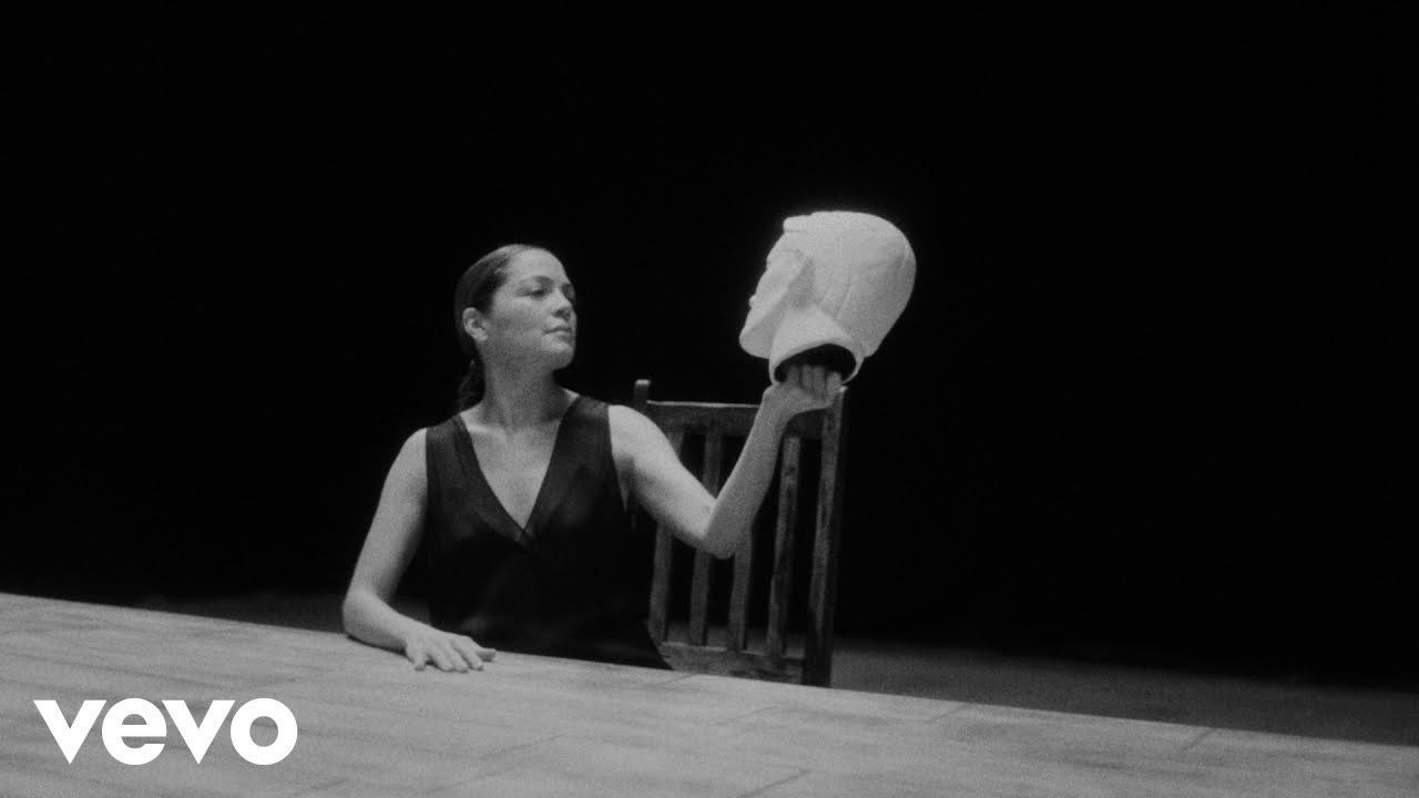 Natalia Lafourcade - Pasan los días (Video Oficial)