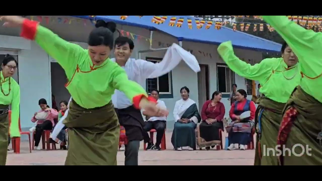 ཞི་བདེའི་གྲོང་སྡེའམ་གཞིས་གྲོང་བདུན་པའི་ཟ་ཁང་ཚོང་ཁང་སྒ་འབྱེད་མཛད་སྒོ་སྐབས།