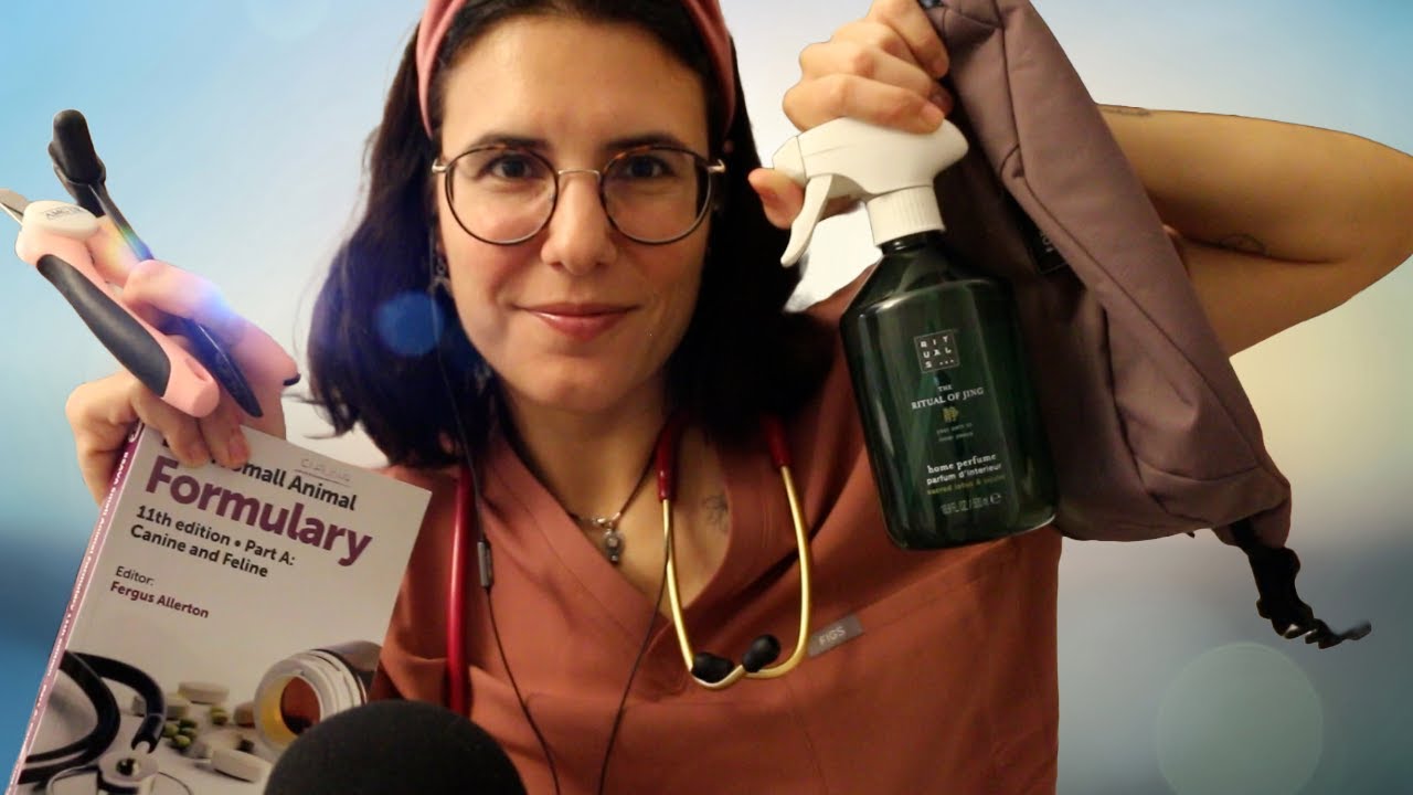 VETERINARIA ¿Qué llevo en mi bolso ?( ASMR )