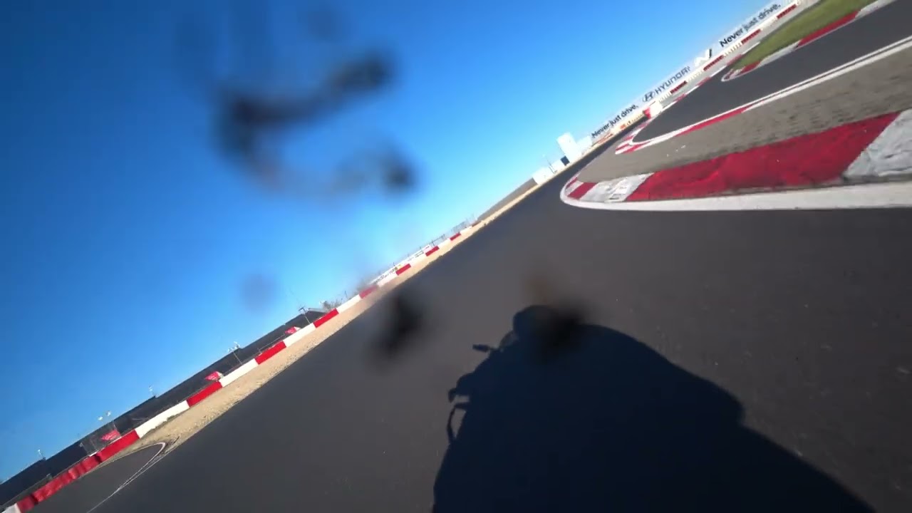 Touristenfahrt Motorrad Nürburgring GP Strecke 29 04 2025 Front Kamera Turn 02