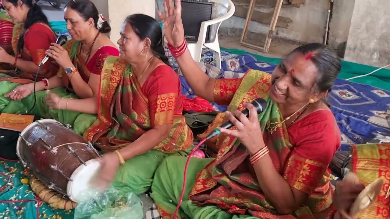🌹 ફુલ મેને ભેજા માં કો🌹(લખેલું છે)શાન્તા બેન