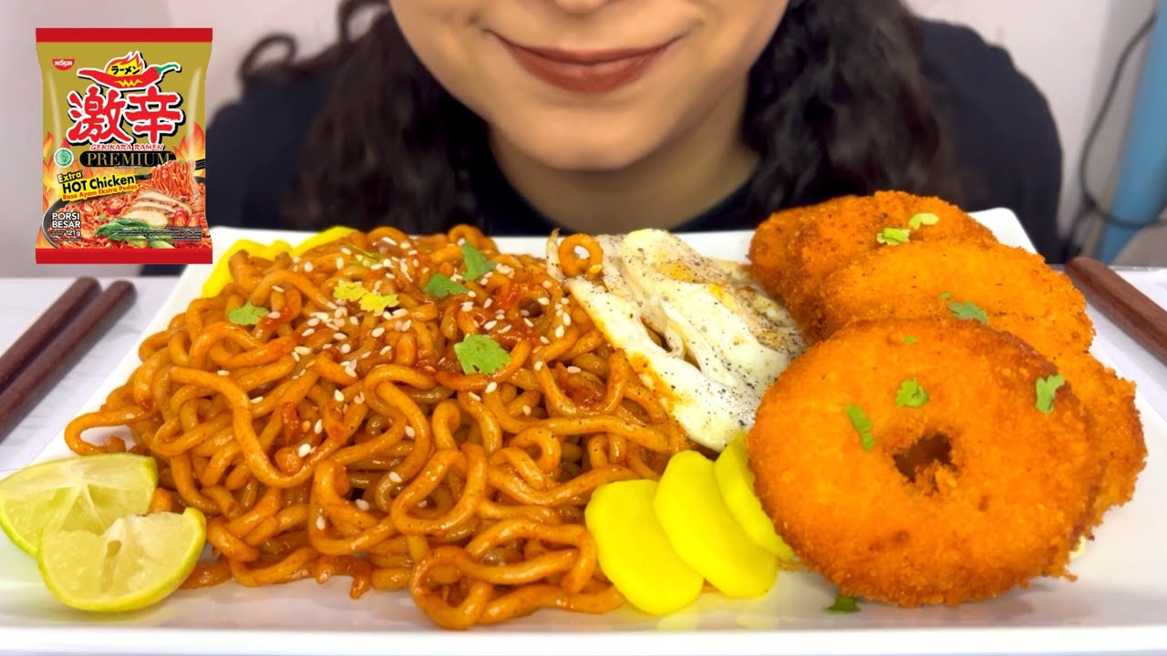 MUKBANG | Nissin Gekikara Hot Chicken Ramen with Crispy Honey Chicken Donuts and fried egg🍜🤤🍋‍🟩🔥