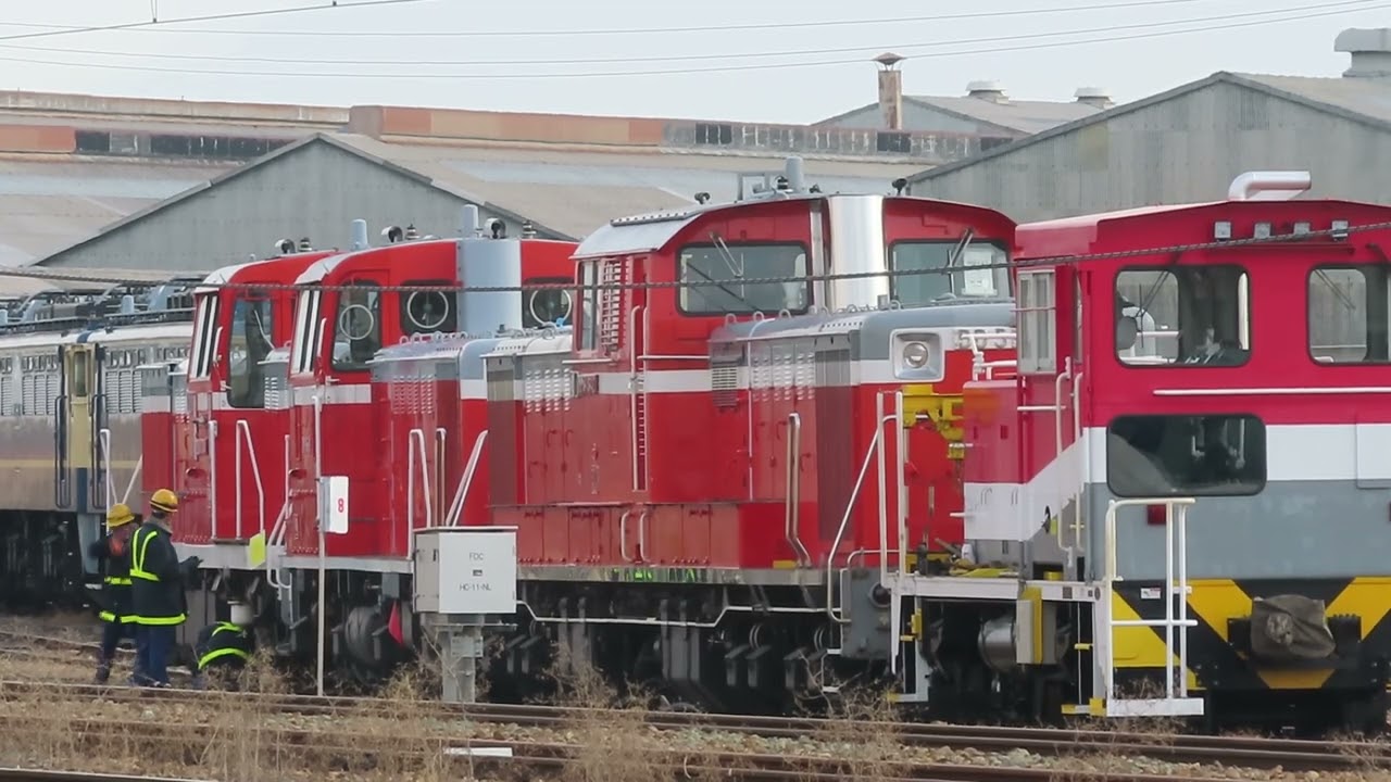189系ナノN102編成クハ189-9_クハ189-510、DD16 11_DD51 842、DE10 1704構内移動　長野総合車両センター