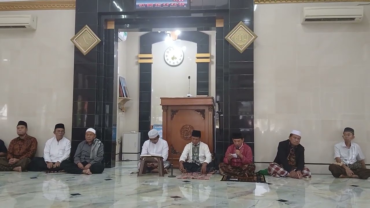 Doa bersama menjelang buka puasa Masjid Nurul Iman