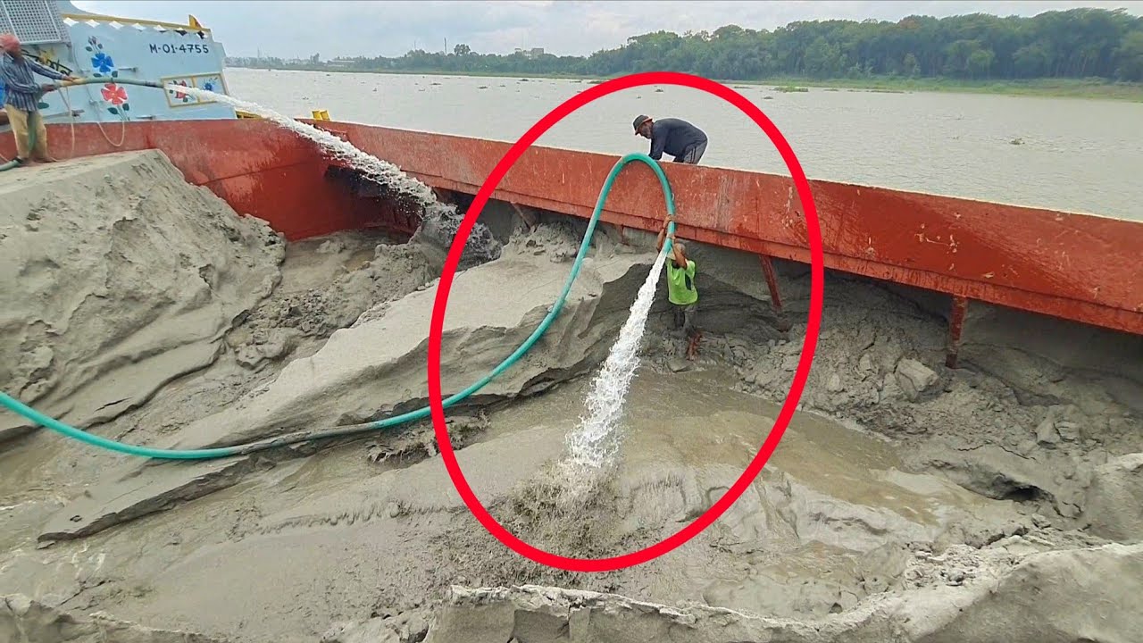 Unloading sand form ship barge unloading video unload sand from big barge ship 221(03 JULY 2025)