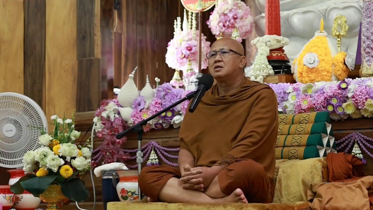 Live สนทนาธรรมกับพระสิ้นคิด 11/6/68
