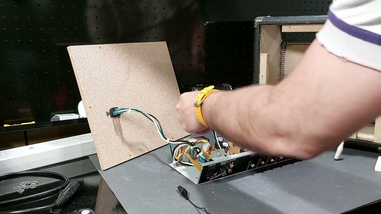 Fixing a Buzzing Fender Guitar amp