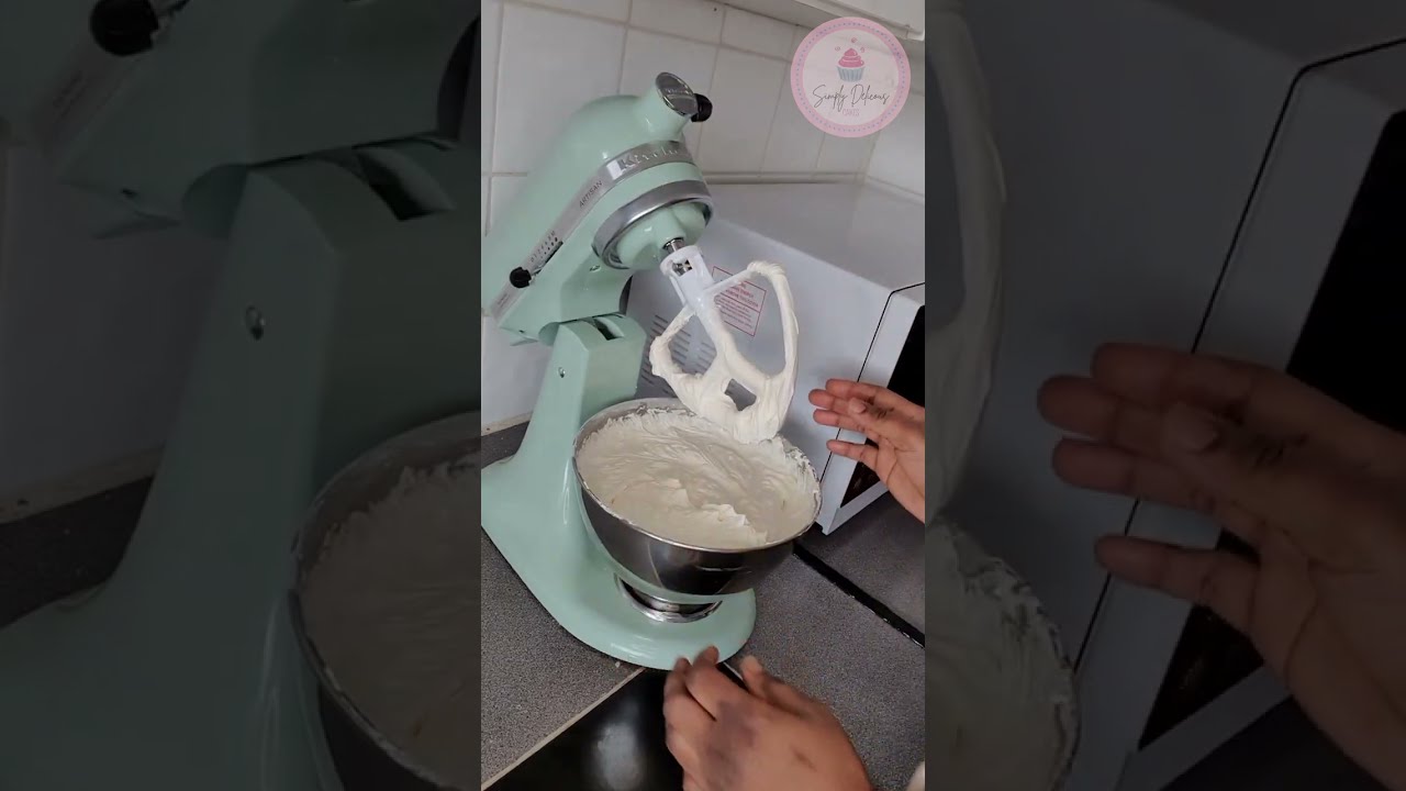 Best Cake Icing Recipe / Make Perfect Buttercream Icing! Not too sweet
